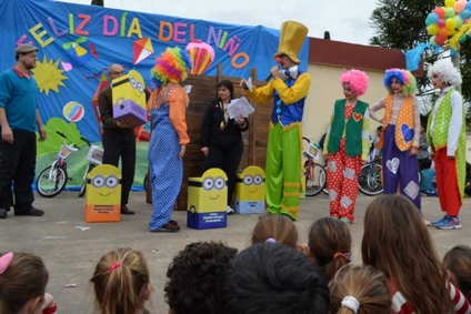 Reciben donaciones para festejar el Día del Niño