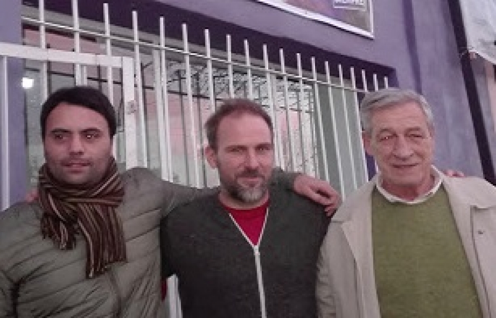 Sperr (en el centro) junto al ex intendente de Lobos, Gustavo Sobrero. 