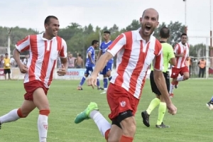 Rodrigo Sánchez marcó los dos goles del Rojo. 