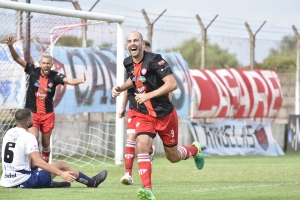 Rodrigo Sánchez festejando su gol. Foto: Jonathan Argañaraz. 