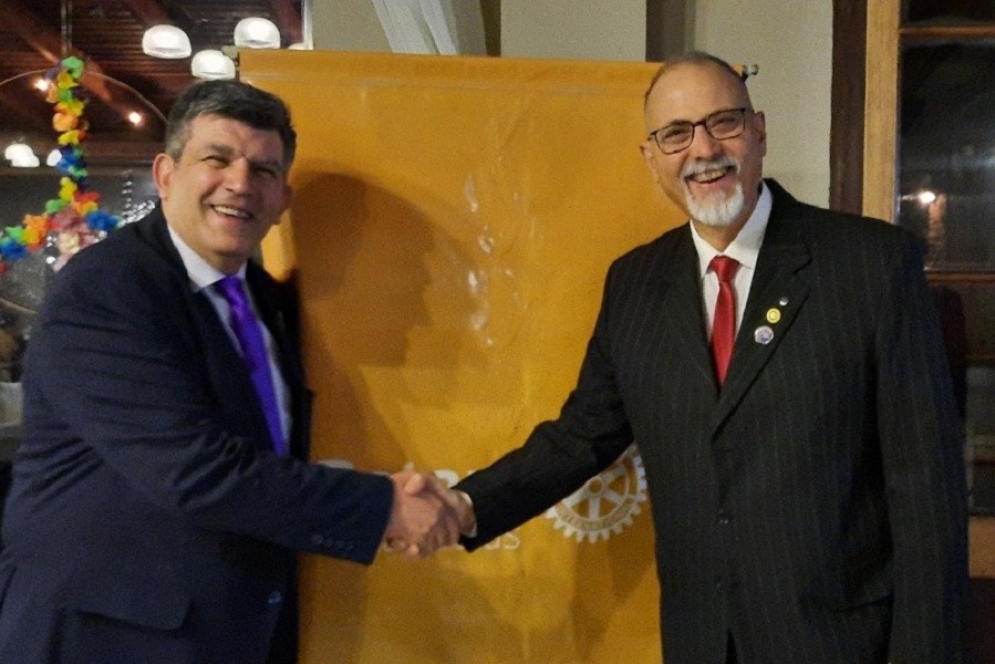 Mario Morrone es el nuevo presidente del Rotary Club.