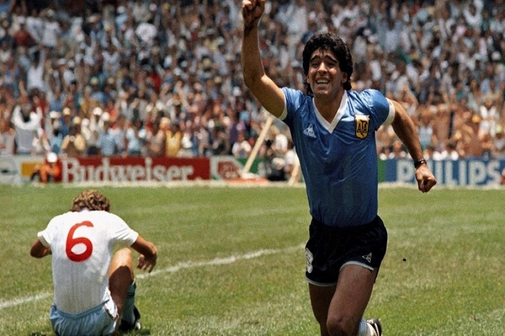 Maradona festejando uno de sus goles contra Inglaterra en México 86. 