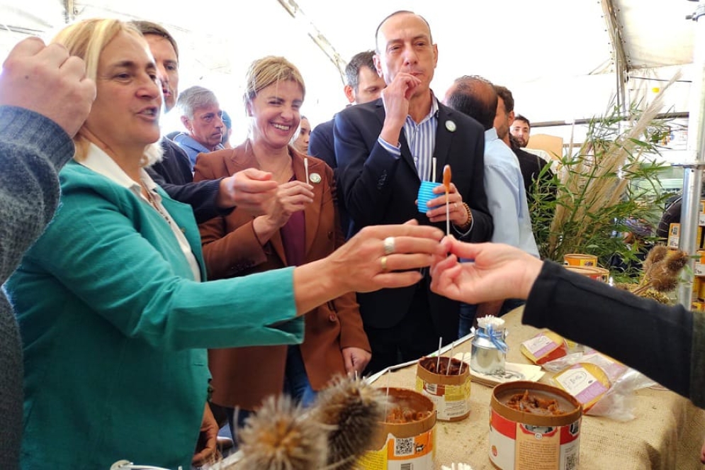 Más de 40 productores de la provincia y otras localidades del país están presentes en el Pabellón del Dulce de Leche.