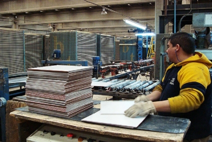 Por falta de producción, una empresa licenciará a todo su personal y detendrá su producción