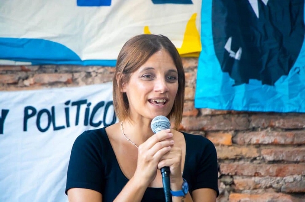 Laura Alonso fue una de las dirigentes que tomó la palabra durante el encuentro. 