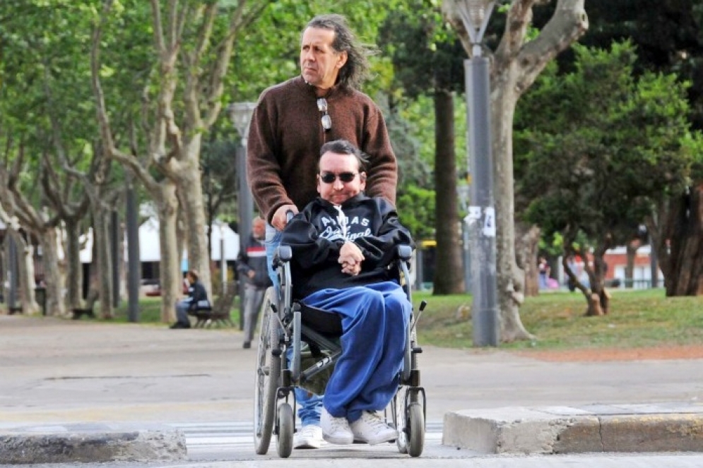 En caso de ser necesario la persona con discapacidad podrá ser acompañado.