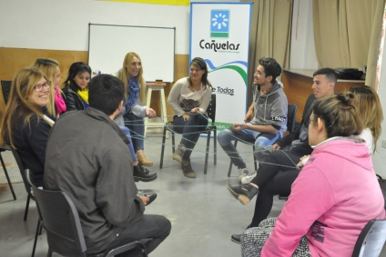 Comenzó un taller de orientación para jóvenes desempleados con estudios incompletos