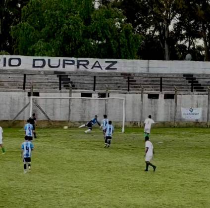 Liga de Lobos: doble triunfo y clasificación para Uribelarrea F.C.