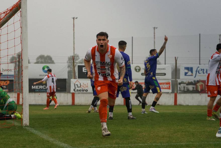 Ganó Cañuelas y se afianza arriba