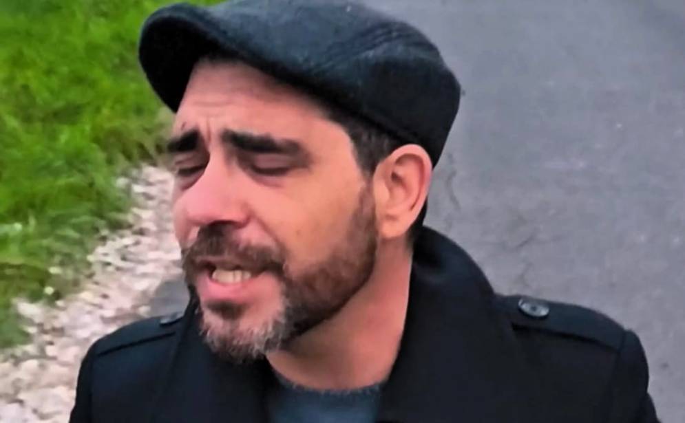Iñiguez en el videoclip de &quot;Adiós&quot;.