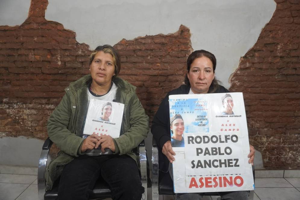 Coronel, amiga de la familia, y la mamá de Alex Campo.