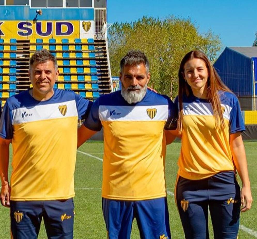El&iacute;a (izquierda) ser&aacute; reemplazado por Gonz&aacute;lez (medio). 