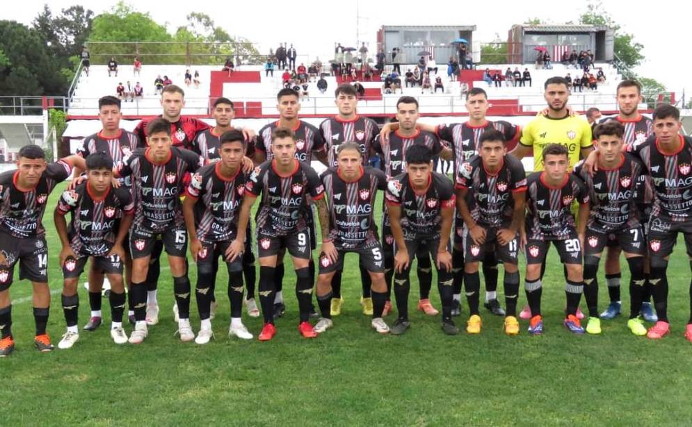 El plantel que terminó la temporada. Ph: prensa CFC-Javi Morales.