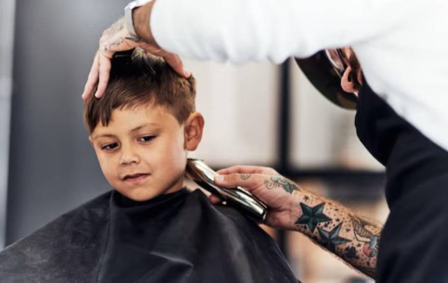 Día del Niño: una barbería hará cortes a cambio de un alimento