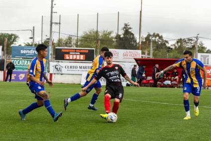 Cañuelas ganó, gustó y goleó, pero no alcanzó