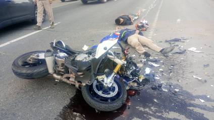 Choque en Cañuelas: una moto impactó contra un auto en la ruta 205 y hay dos heridos