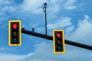 Las cámaras de los semáforos permiten detectar las variables del tránsito para extender la &quot;luz verde&quot;.