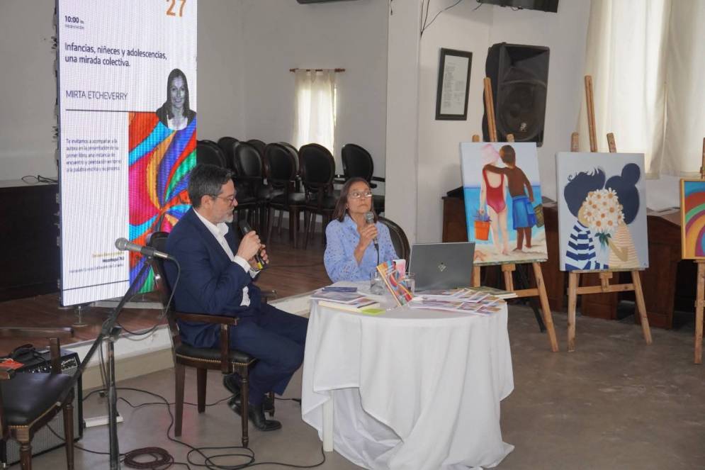 Gómez y la autora coincidieron muchos años en la Escuela Estrada.