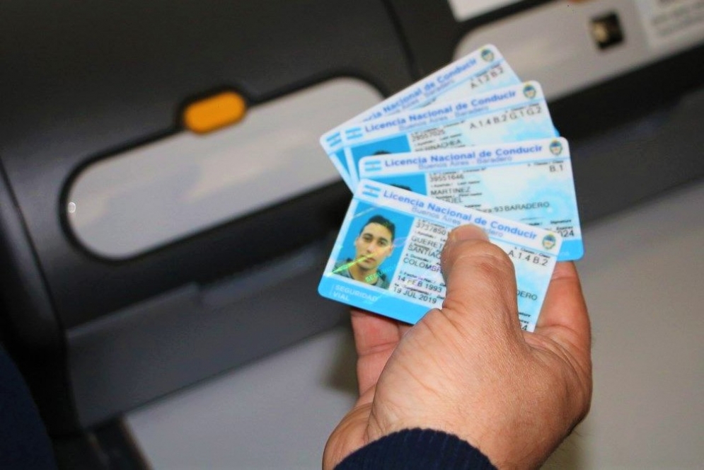 Prorrogan los vencimientos de licencias de conducir y VTV