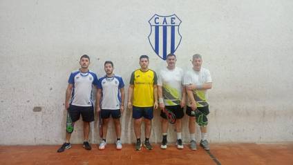 Estudiantes no se quedó atrás y también ascendió en Pelota Paleta