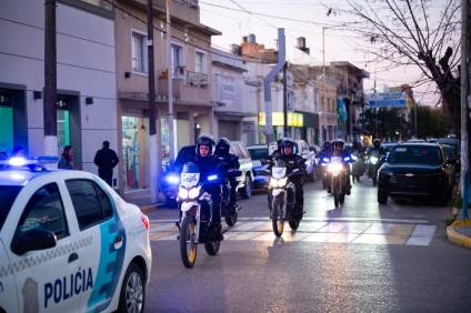 Con fuerte presencia policial, comenzaron los operativos de saturación