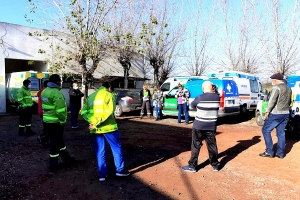 La asamblea se realizó en la zona en donde se estacionan las ambulancias. 