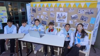 Alumnos de la Escuela N°27 montaron un streaming con eje en el Golpe de Estado de 1976