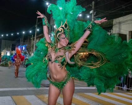 Multitudinaria segunda edición del "Carnaval de primavera"