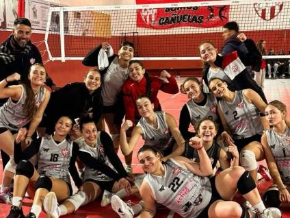 Vóley Femenino: el rojo se levantó con un triunfazo
