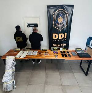 El padrastro, aprehendido por la DDI. 