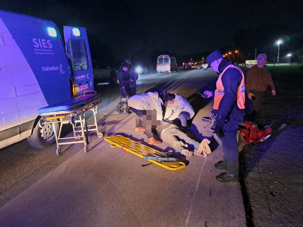 Llamas, caída en la mano a Máximo Paz, a metros del acceso a La Taquara. 