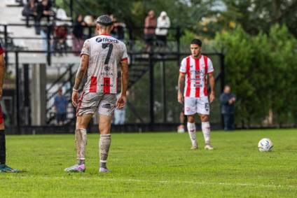 CFC lo ganaba bien, pero no pudo sostener el triunfo contra Leones