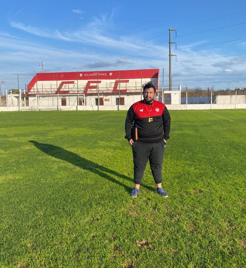 Ni el fútbol profesional ni el femenimo pudieron escaparle a la lucha por el descenso.