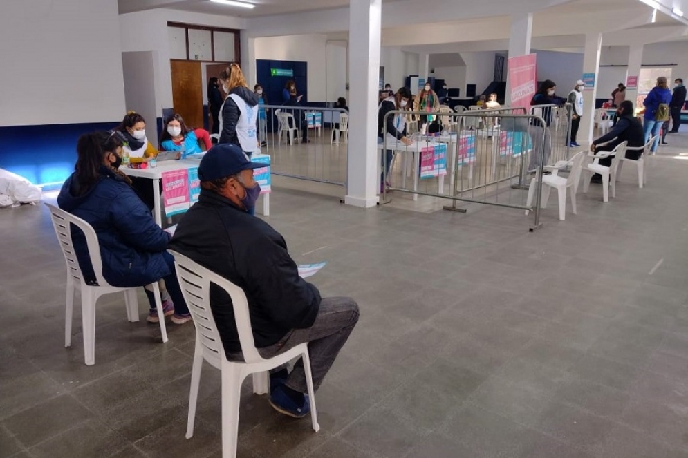 Comenzó a aplicarse la segunda dosis de Sinopharm