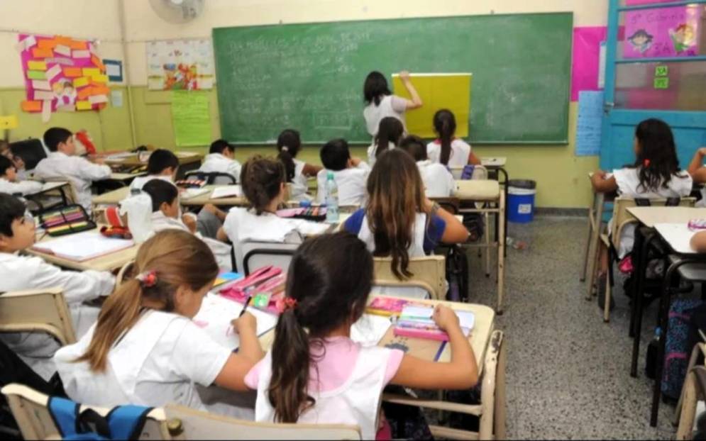 El lunes habrá clases.