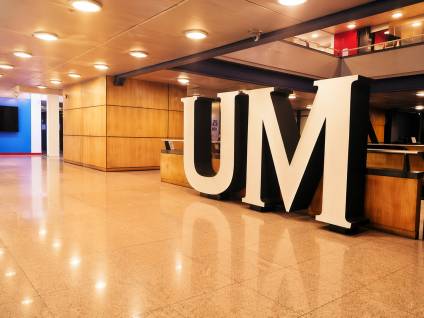 La Universidad de Morón participó de la Bioferia 2026 y firmó un convenio con el Hospital Posadas