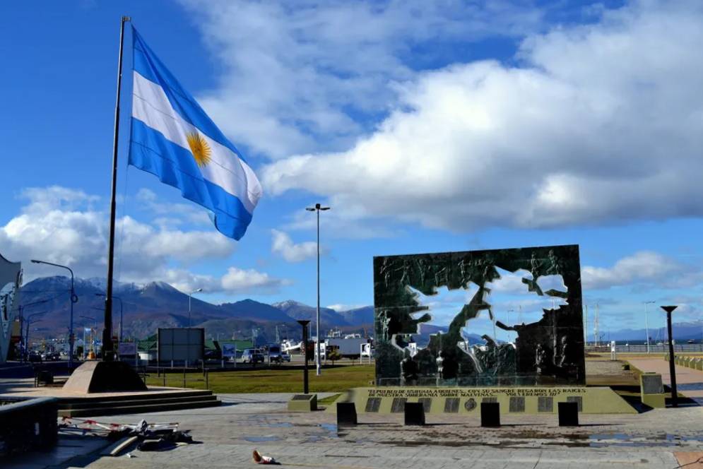 &quot;Cuando tenemos que recalcar que las Malvinas son argentinas, la nombran como inglesas”, refirió Regner.