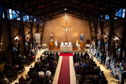 El Día de la Patria se celebró con el tradicional Tedeum en la iglesia