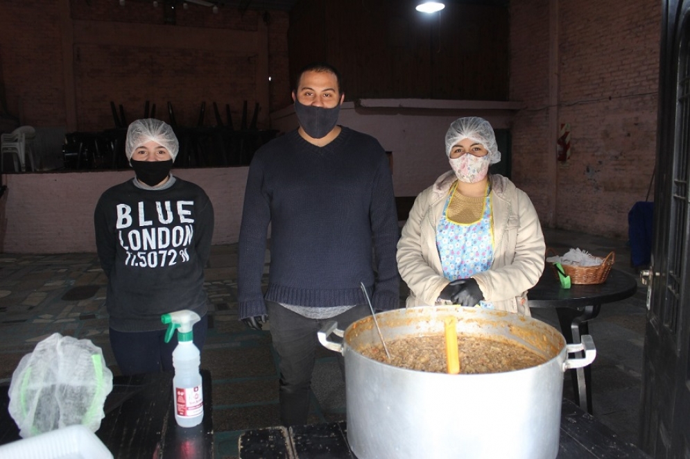 Viandas Solidarias en la Sociedad de Fomento Las Costas