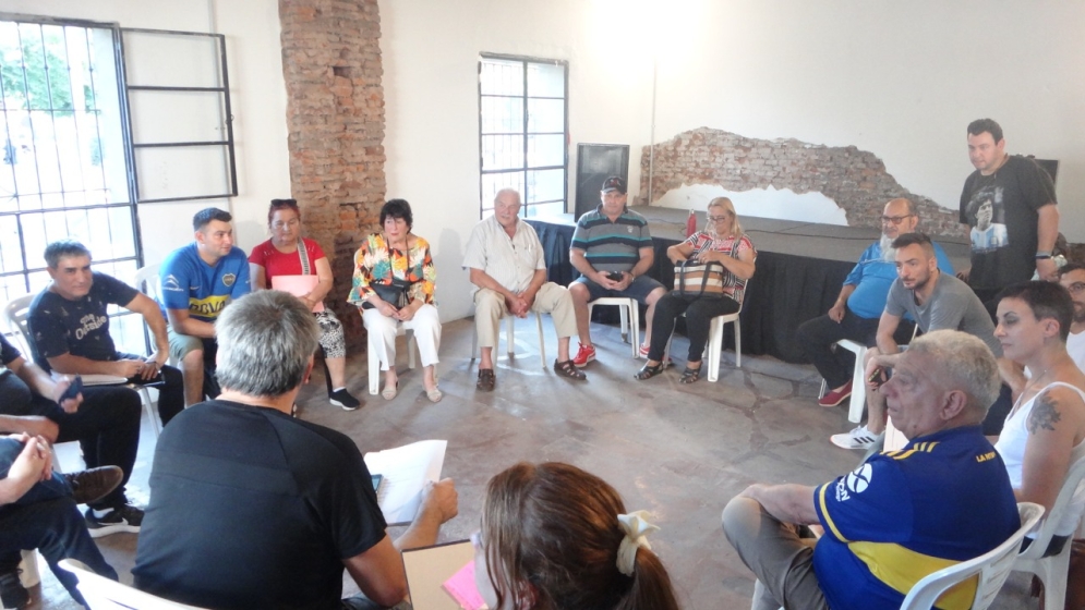 Este martes por la tarde, un grupo de militantes y dirigentes de distintos estratos políticos y sociales se reunieron en el Club San Martín.