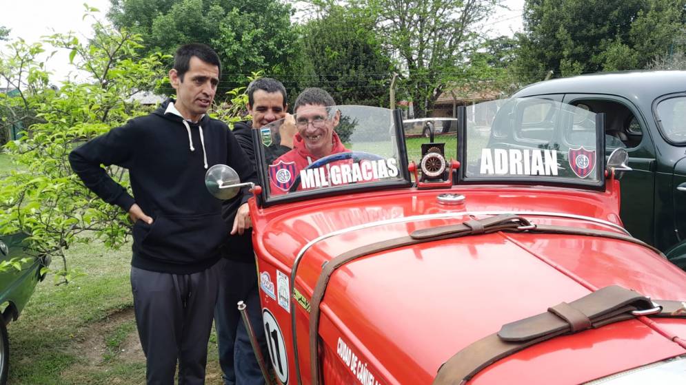 AVAC exhibió sus coches antiguos.