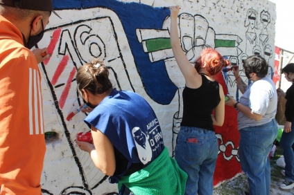 Se desarrolló con buena convocatoria el mural para recordar a las víctimas de