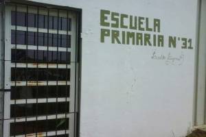 La fachada de la Escuela Primaria N°31 &quot;Leopoldo Lugones&quot;. 