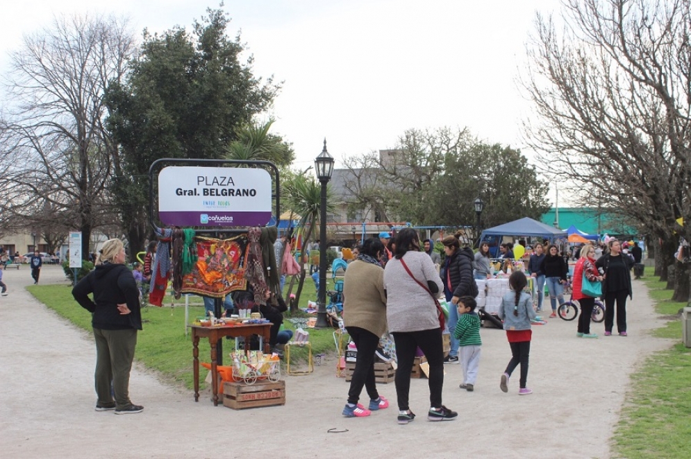 Mas de 80 stands en La Feria de Mujeres Creadoras y Productivas