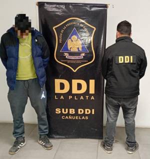 El detenido, en la dependencia de la DDI.
