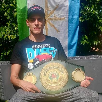 Claudio Daneff: “Quiero defender el cinturón y pelear por el título del mundo”