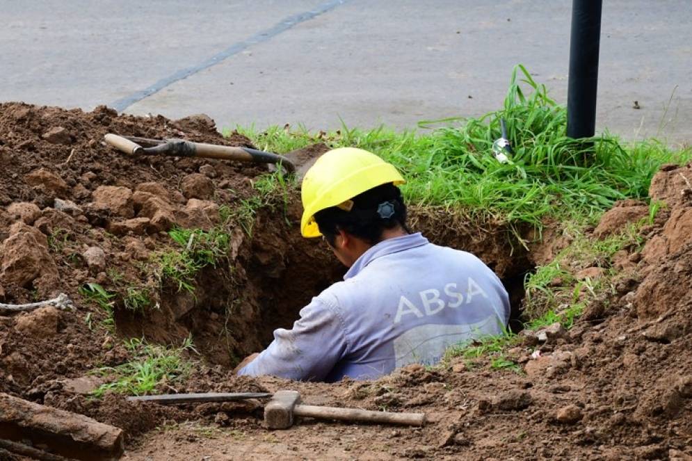 ABSA realizará cuatro empalmes en la red de Máximo Paz.