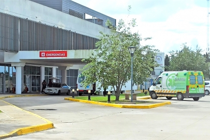 El acceso de Emergencias del Hospital Regional de Cañuelas.