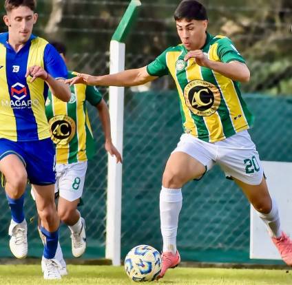Promocional: Uribelarrea FC empató con Las Mandarinas y sigue prendido