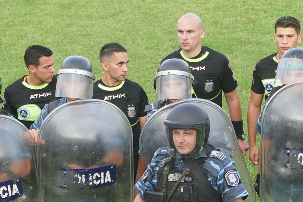 Tras las polémicas del lunes, el árbitro no dirigirá el fin de semana.